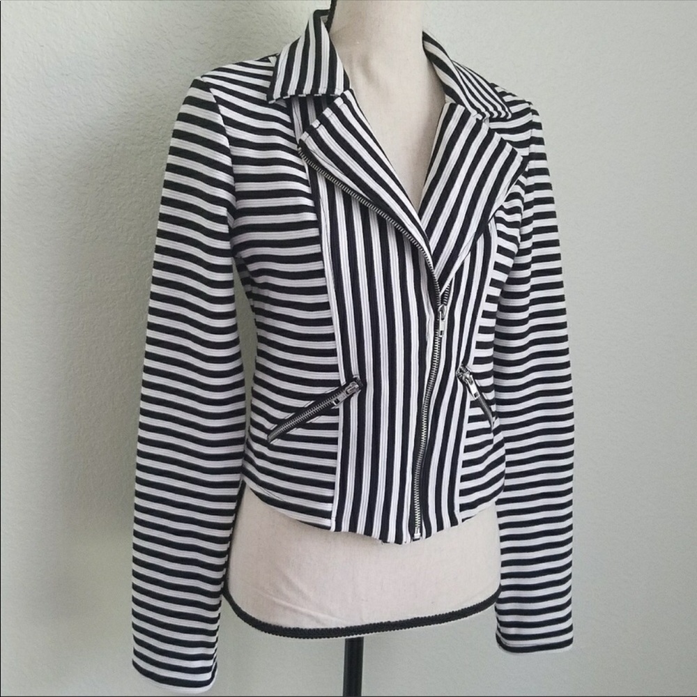 New cropped blazer/jacket